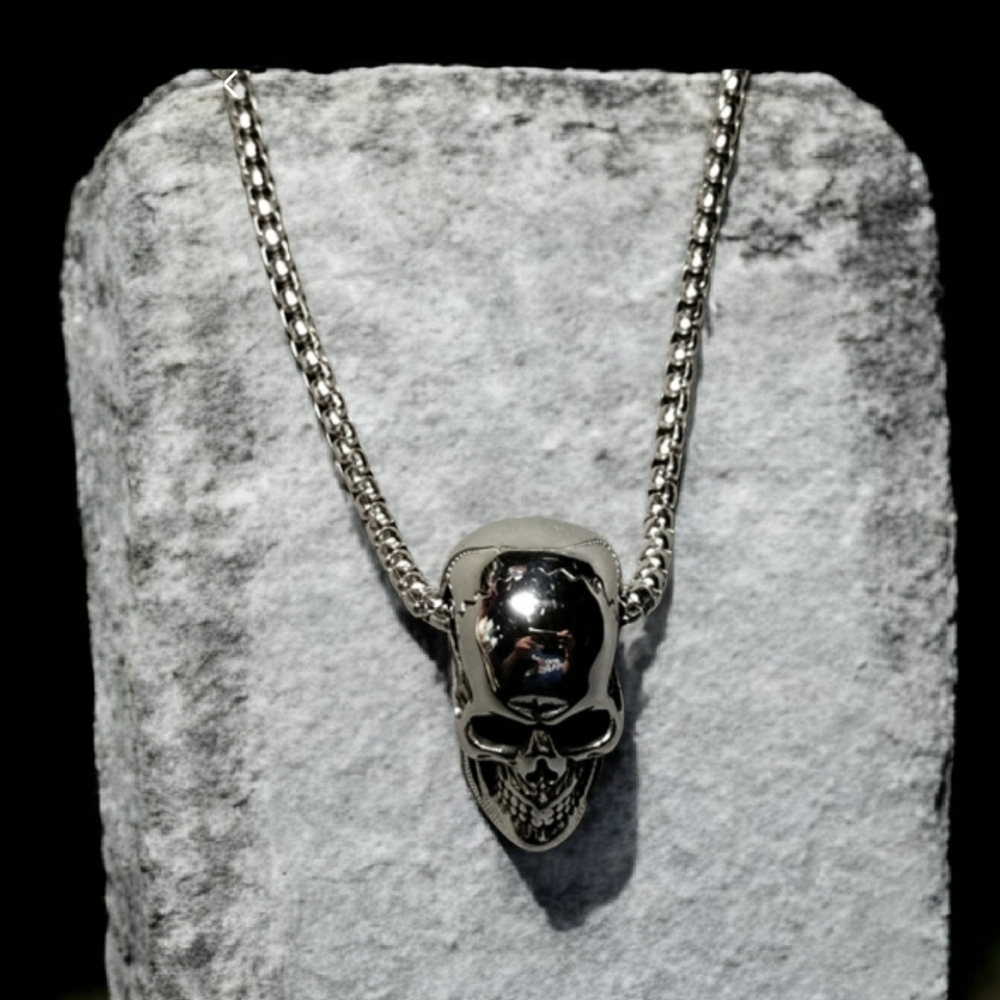 NEW Stainless Steel Silver Skull Pendant Necklace